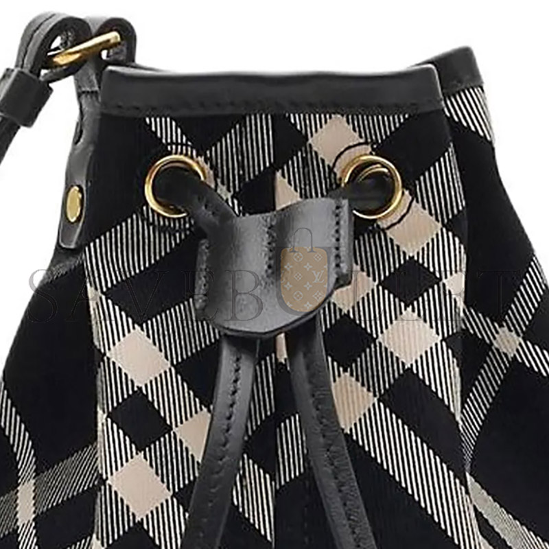 Bv*b*rry check bucket bag 80951181 (18*16*10.5cm)